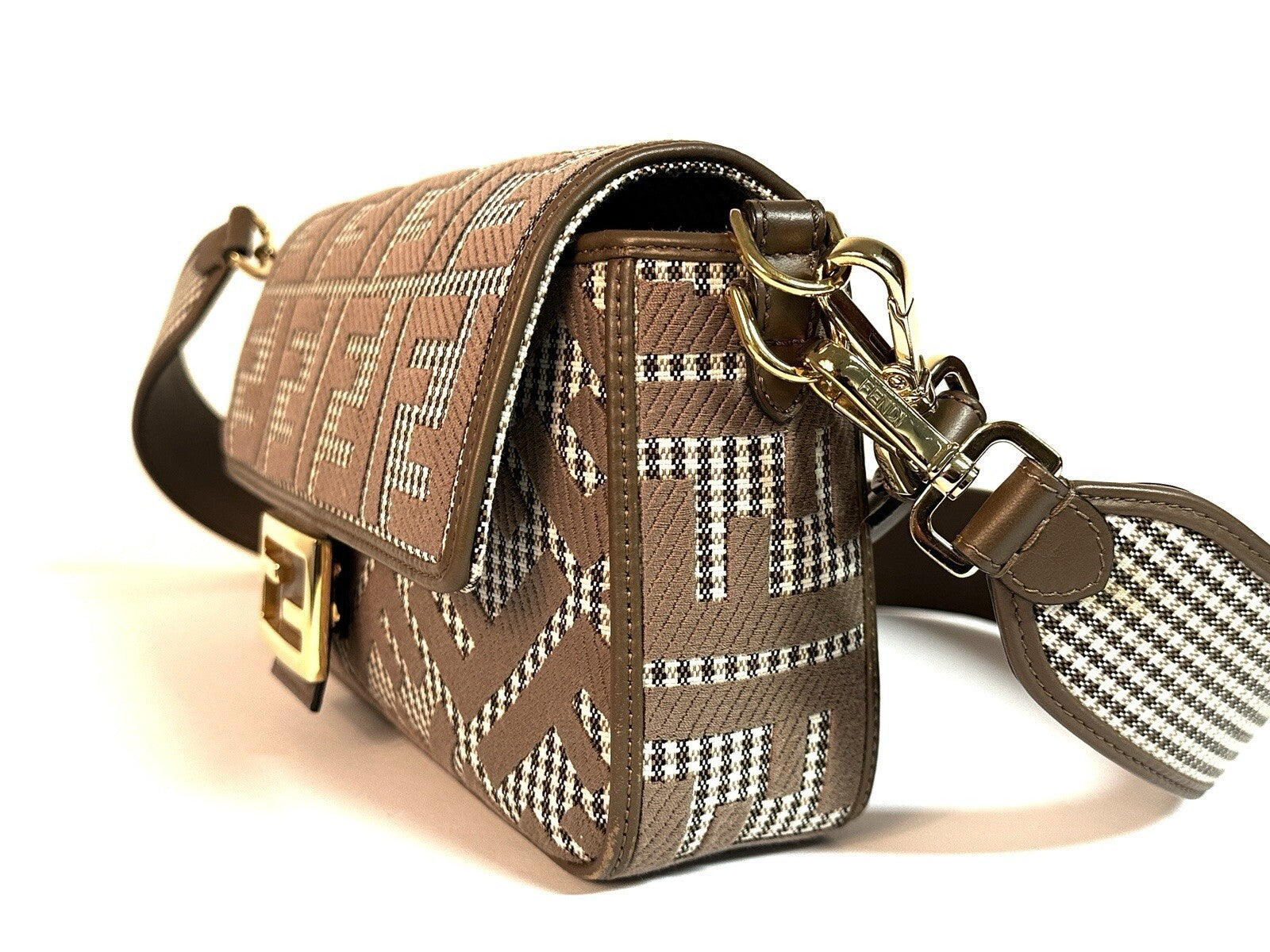 Fendi Baguette Medium Umhängetasche Braun & Gold Wolle Top Zustand