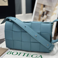 Bottega Veneta Cassette Intreccio Leder Linoleum Türkis Blau