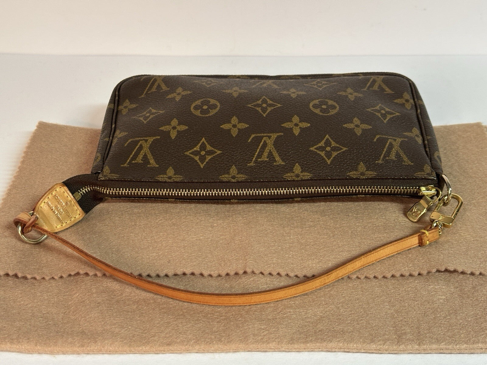 Louis Vuitton Pochette Accessoires Monogram Canvas Täschchen Clutch TOP Zustand
