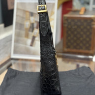 Saint Laurent Schultertasche Le 5 à 7 Hobo Bag Medium Schwarz Gold Leder