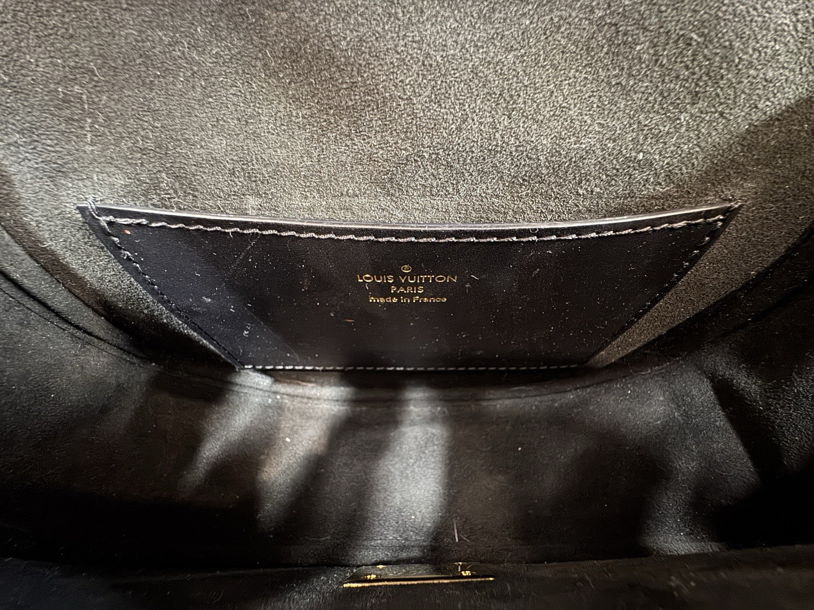 Louis Vuitton M46548 Tilsitt Monogram Reverse Umhängetasche 2024 TOP