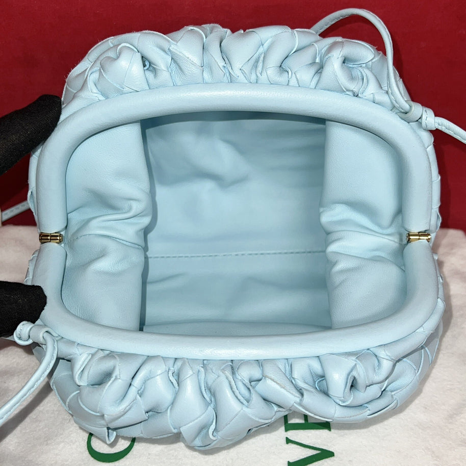 Bottega Veneta Teen Pouch Pale Blue Babyblau Damen Umhängetasche 2023