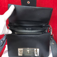 Prada Ribbon Kleine Damen Umhängetasche Leder Schwarz Shoulder Bag Black Leather