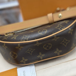 Louis Vuitton M81098 Loop PM Monogram Umhängetasche
