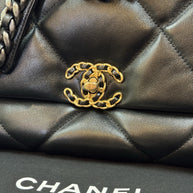 Chanel 19 Flap Bag „Jumbo“ Schwarz Lammleder großes Modell wie NEU