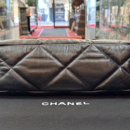 Chanel 19 Flap Bag „Jumbo“ Schwarz Lammleder großes Modell wie NEU