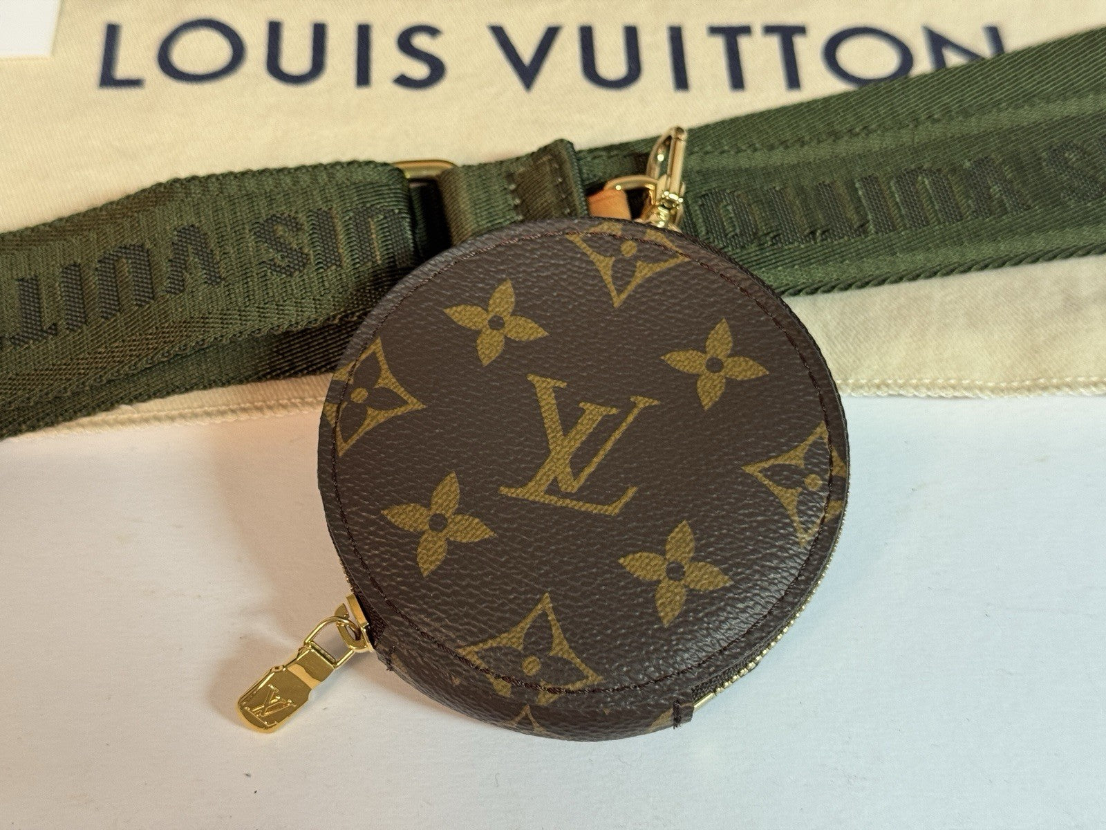 Louis Vuitton Multi Pochette aus 2023 mit Original Rechnung in Khaki Top Zustand