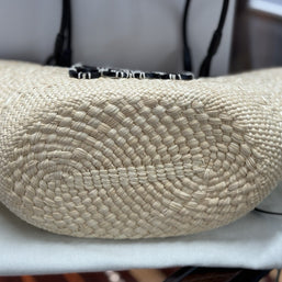 Loewe kleine Anagram Basket Bag aus Iraca-Palme und Kalbsleder Strandtasche
