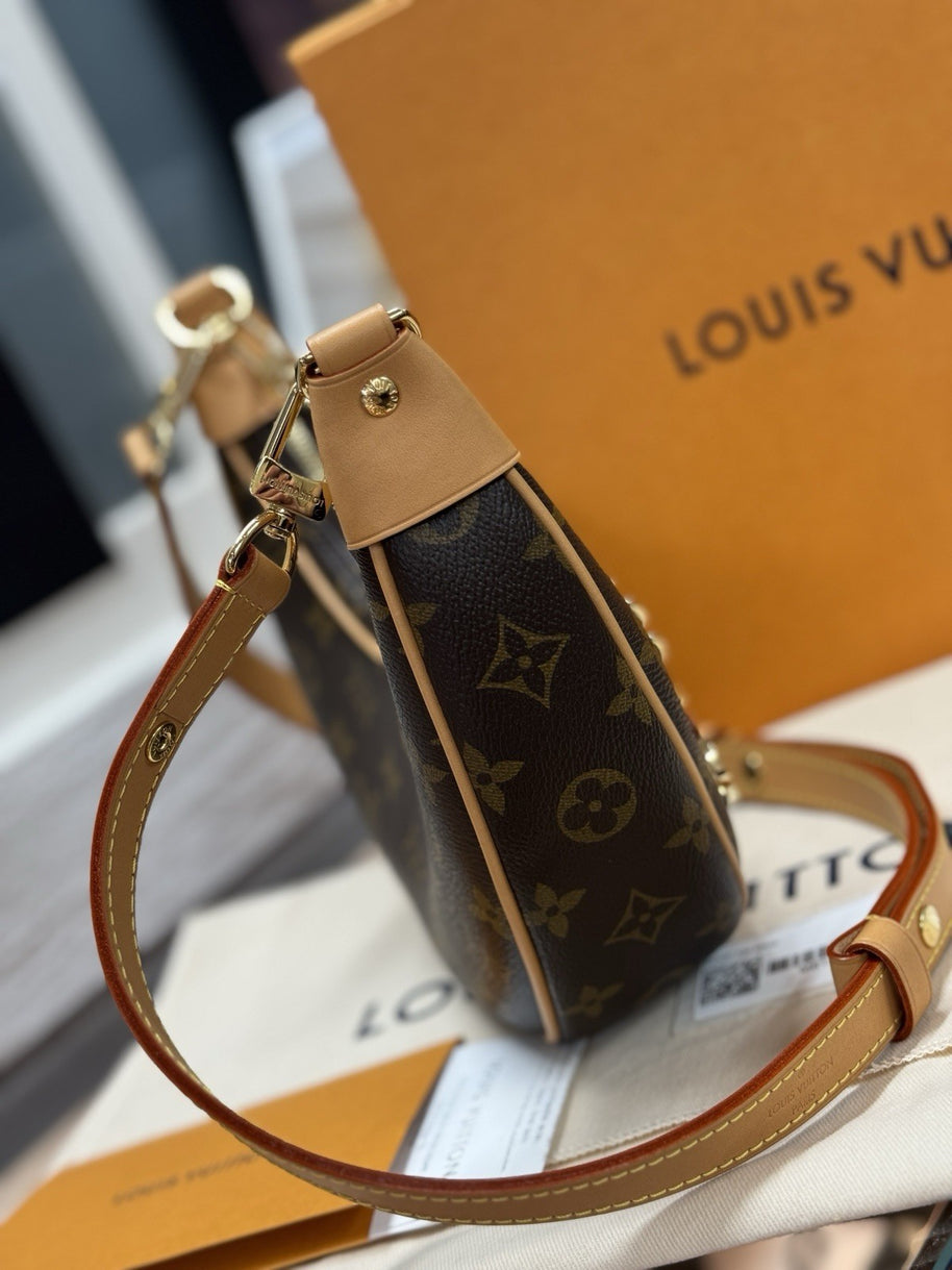 Louis Vuitton M81098 Loop PM Monogram Umhängetasche