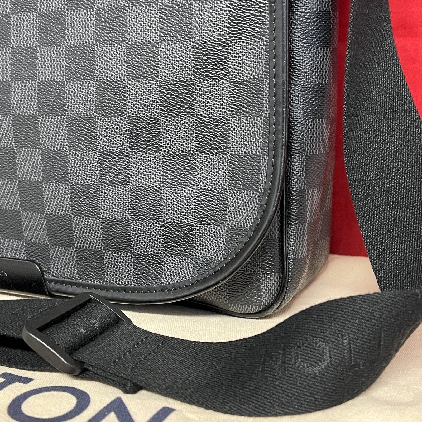 Louis Vuitton Daniel MM Messenger Bag Damier Ebene Herren Umhängetasche 2010
