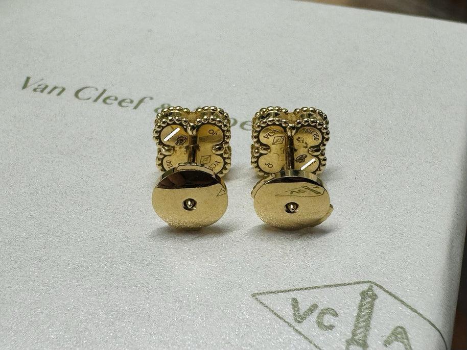 Van Cleef & Arpels Ohrstecker Sweet Alhambra 18 Karat Gelbgold Onyx VCARA44900