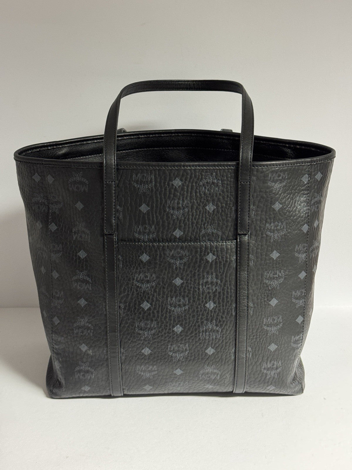 MCM Toni Medium Shopper mit Reissverschluss in Visetos Schwarz mit Rechnung