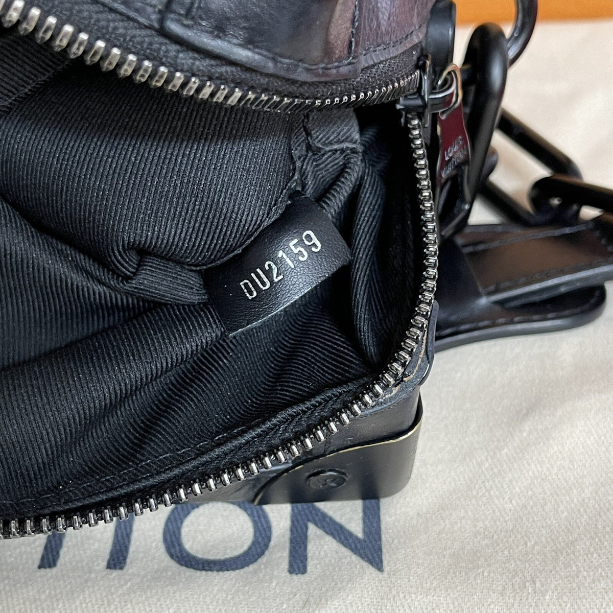 Louis Vuitton M44730 Soft Trunk Monogram Eclipse Canvas Umhängetasche 2019