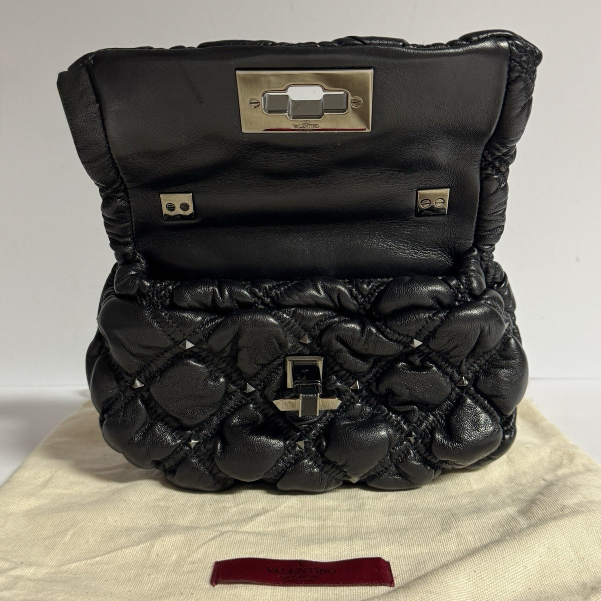 Valentino Garavani Spikeme Rockstud Puffer Leder Kleine Umhängetasche Schwarz