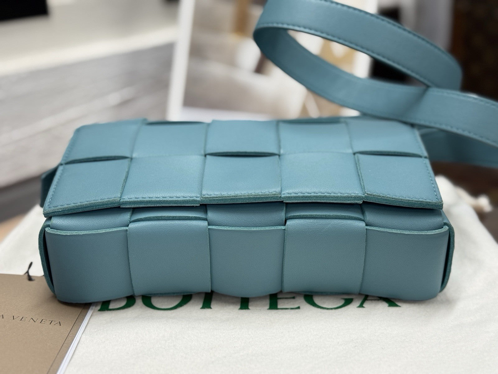 Bottega Veneta Cassette Intreccio Leder Linoleum Türkis Blau