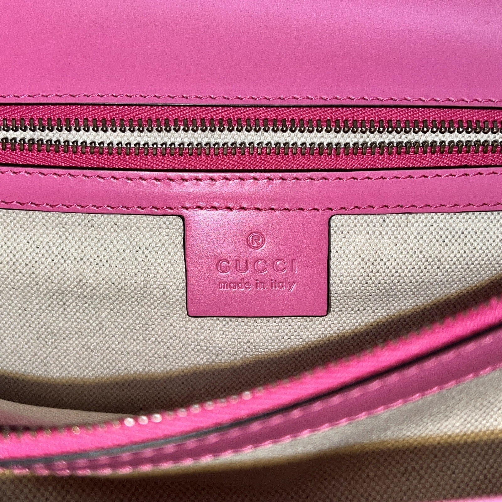 Gucci 431777 GG Marmont Pink Heart Shoulder Bag Schultertasche mit Herz Patch