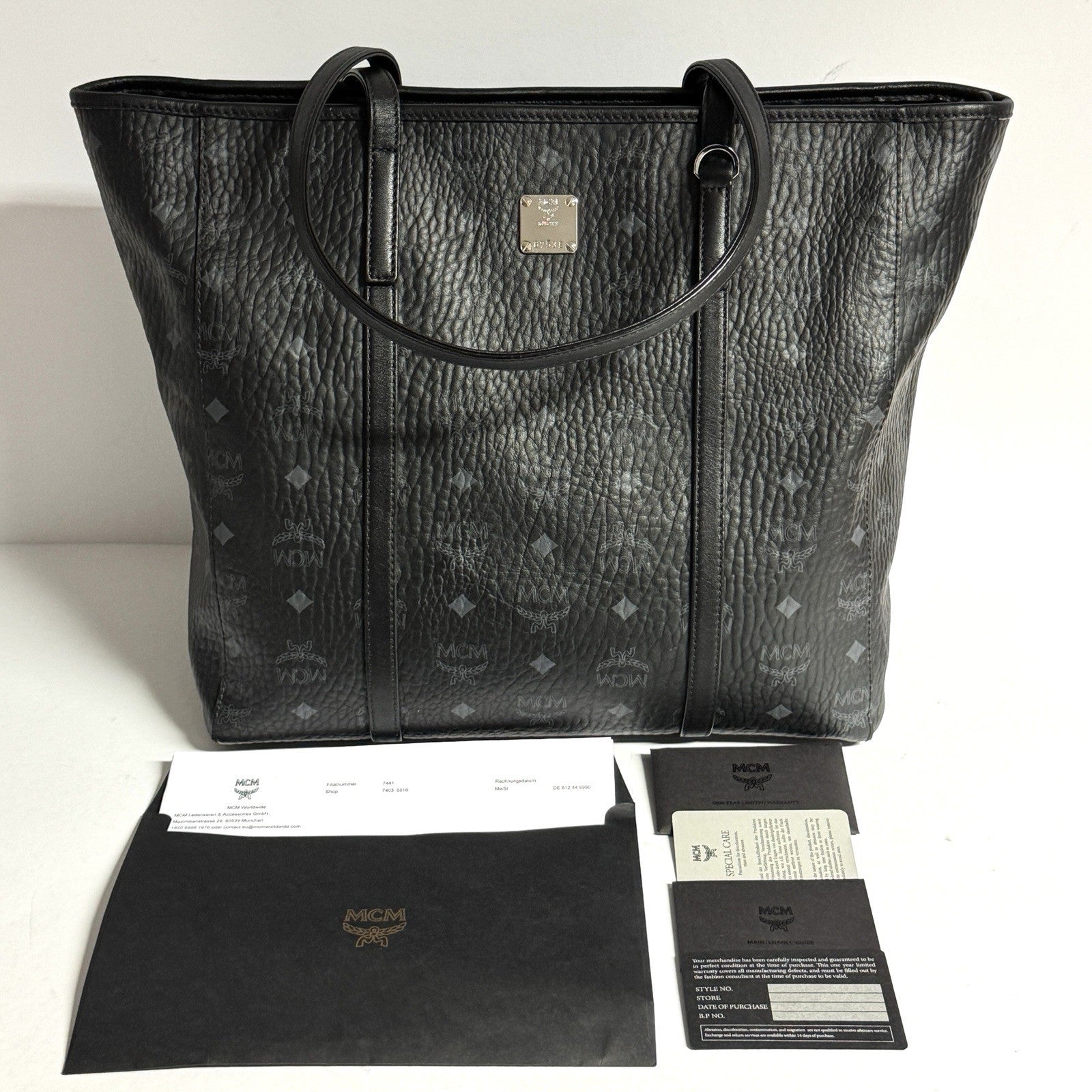 MCM Toni Medium Shopper mit Reissverschluss in Visetos Schwarz mit Rechnung