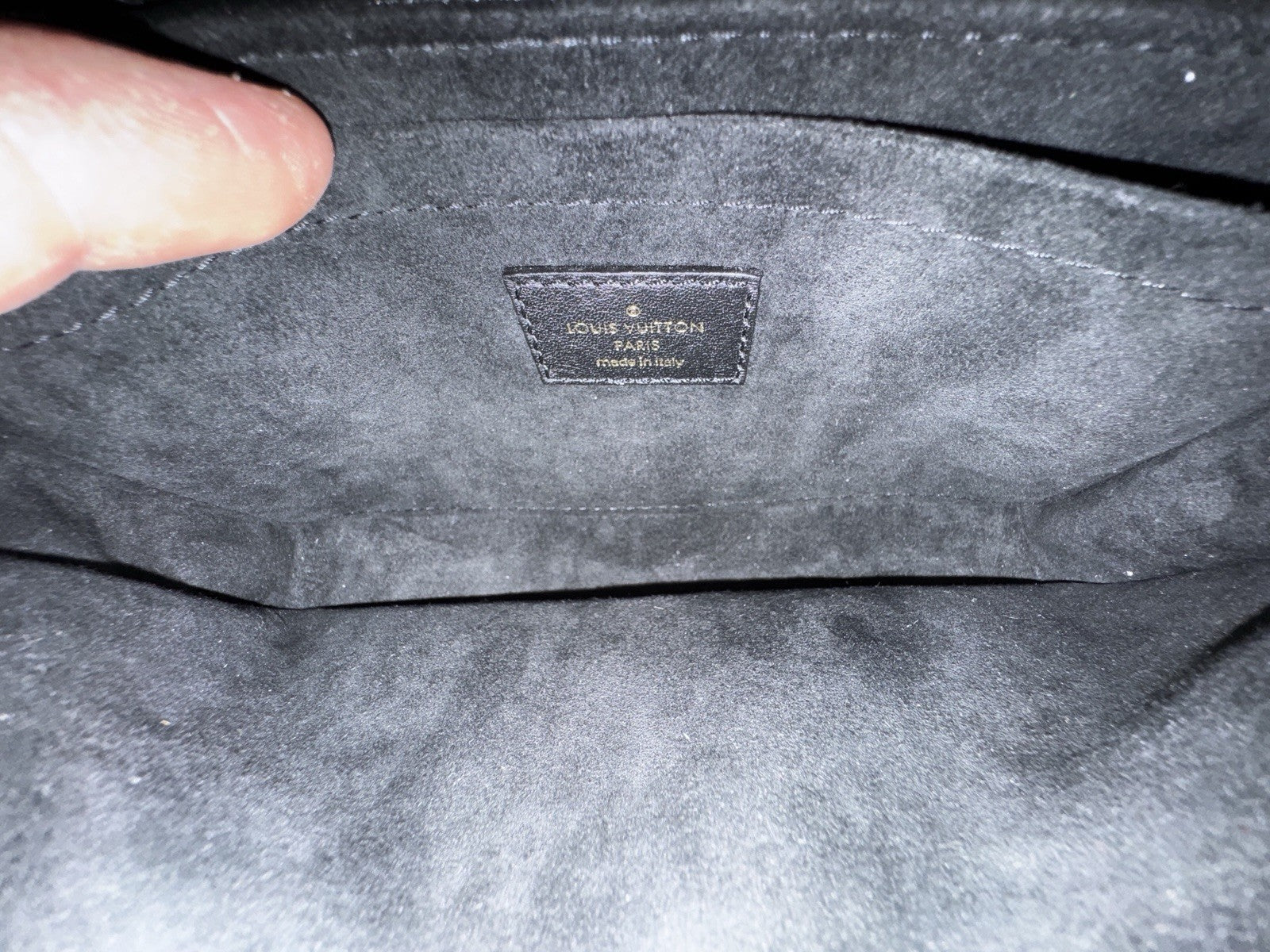Louis Vuitton New Wave Chain PM Umhängetasche Leder Schwarz Gold M20687
