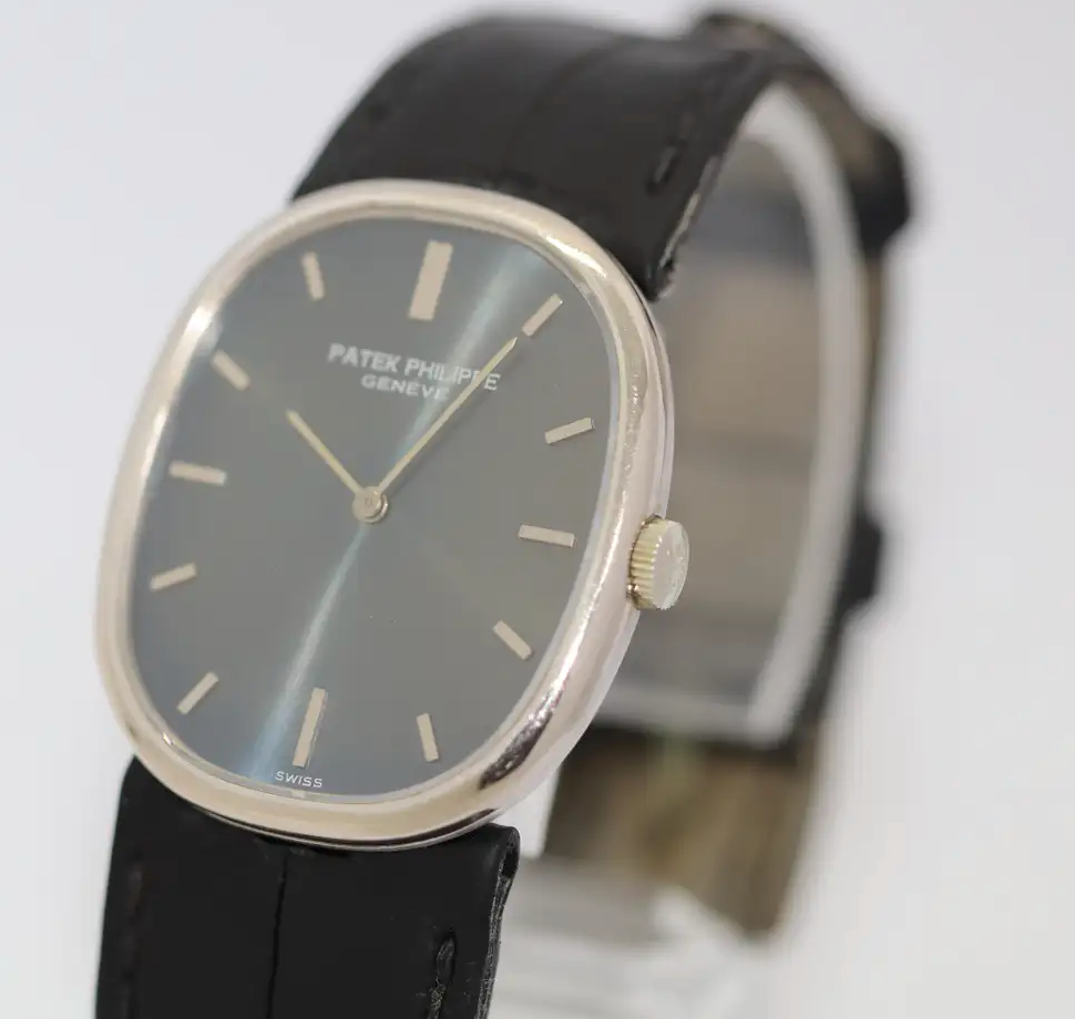 Patek Philippe Golden Ellipse d’Or Ref. 3848 Weißgold Blaues Zifferblatt 1970er