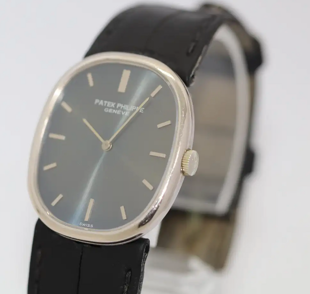 Patek Philippe Golden Ellipse d’Or Ref. 3848 Weißgold Blaues Zifferblatt 1970er