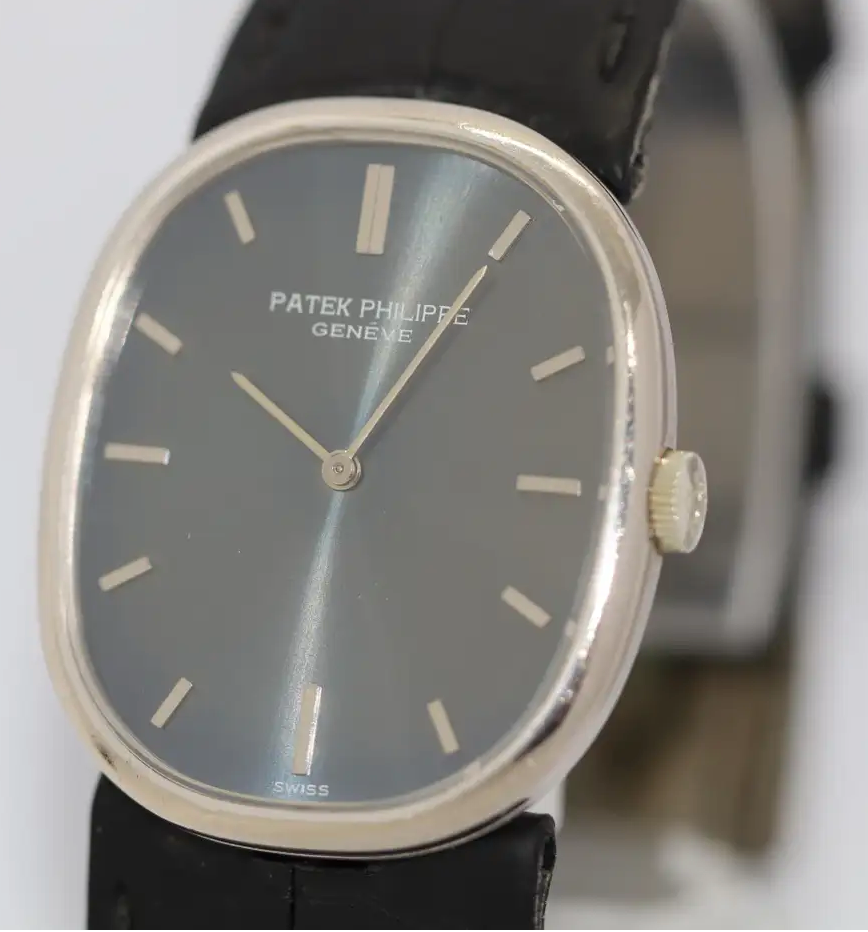 Patek Philippe Golden Ellipse d’Or Ref. 3848 Weißgold Blaues Zifferblatt 1970er