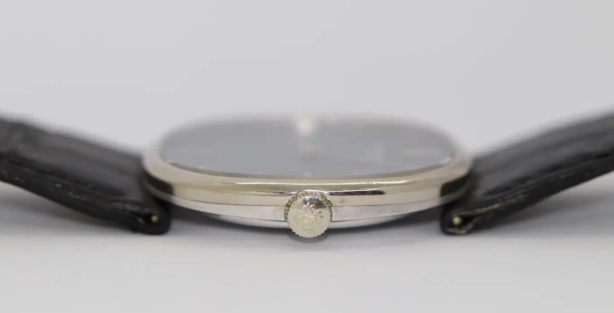 Patek Philippe Golden Ellipse d’Or Ref. 3848 Weißgold Blau Vintage
