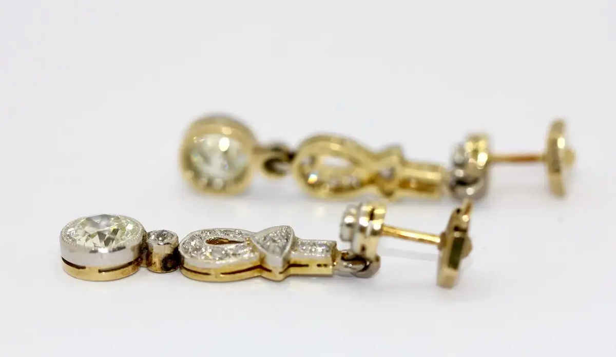 Art Déco Diamantohrringe, Ohrstecker aus Platin & Gold, ca. 1910 – 2 ct gesamt