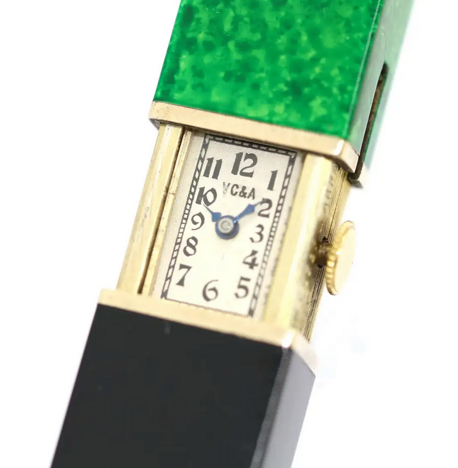 Van Cleef & Arpels Lippenstiftetui mit integrierter Damenuhr aus Malachit & Onyx