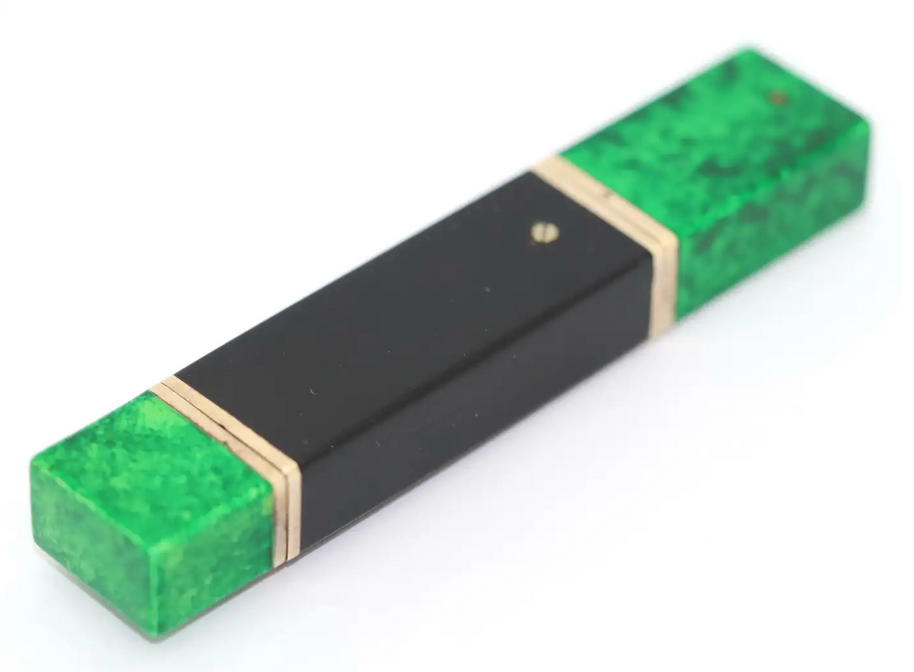 Van Cleef & Arpels Lippenstiftetui mit integrierter Damenuhr aus Malachit & Onyx