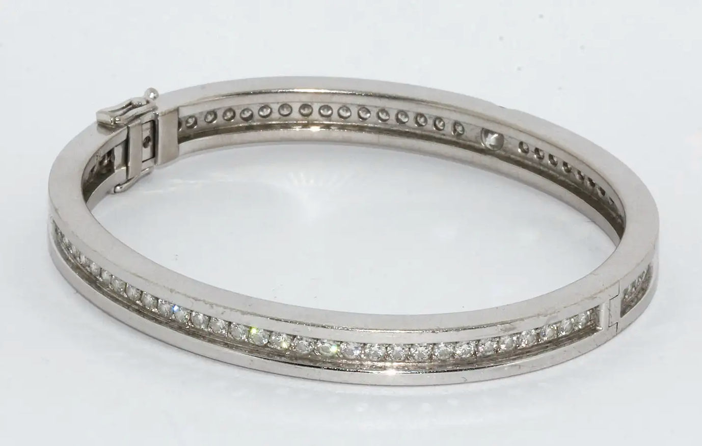 Willer Diamant Armreif aus 18K Weißgold mit Solitär & Brillanten