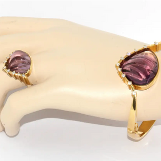Cadeaux Armreif aus 18K Gelbgold mit Amethyst als Muschel & Diamanten