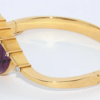 Cadeaux Armreif aus 18K Gelbgold mit Amethyst als Muschel & Diamanten