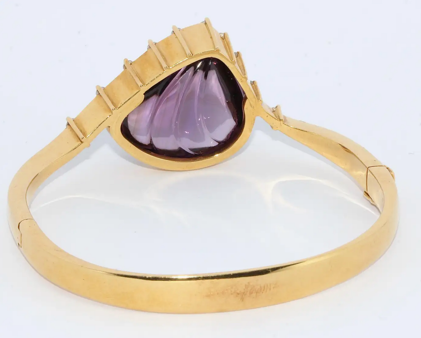 Cadeaux Armreif aus 18K Gelbgold mit Amethyst als Muschel & Diamanten