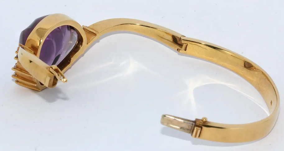 Cadeaux Armreif aus 18K Gelbgold mit Amethyst als Muschel & Diamanten