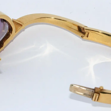 Cadeaux Armreif aus 18K Gelbgold mit Amethyst als Muschel & Diamanten