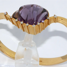 Cadeaux Armreif aus 18K Gelbgold mit Amethyst als Muschel & Diamanten