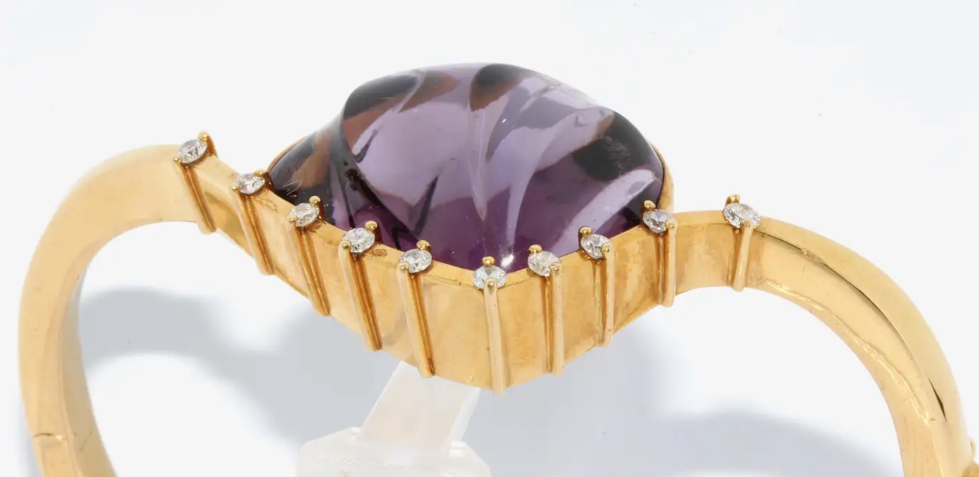 Cadeaux Armreif aus 18K Gelbgold mit Amethyst als Muschel & Diamanten