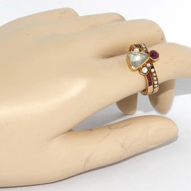 Antiker Goldring mit Rosenschliff-Diamant & Rubinen – Viktorianisch, 19. Jh.