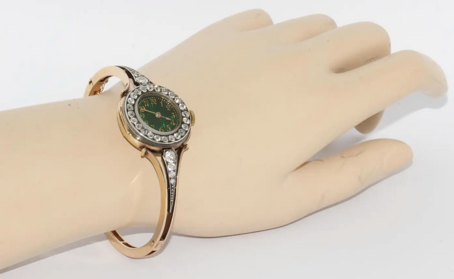 Le Roy et Fils Damenarmbanduhr aus Gold mit Diamanten & grünem Emaille-Zifferblatt
