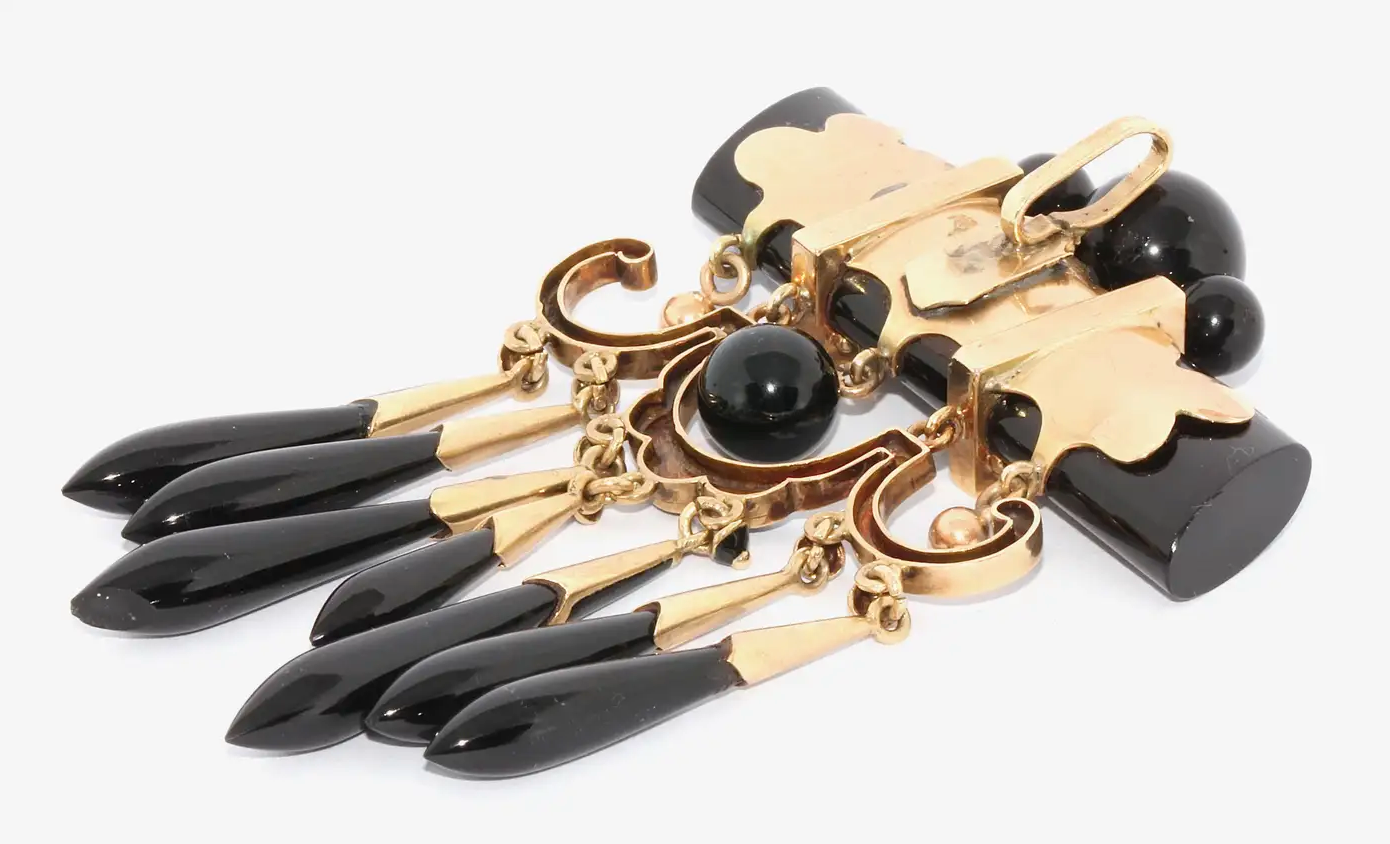 Antiker großer Onyx-Anhänger aus Gold mit schwarzem Emaille – Viktorianisch