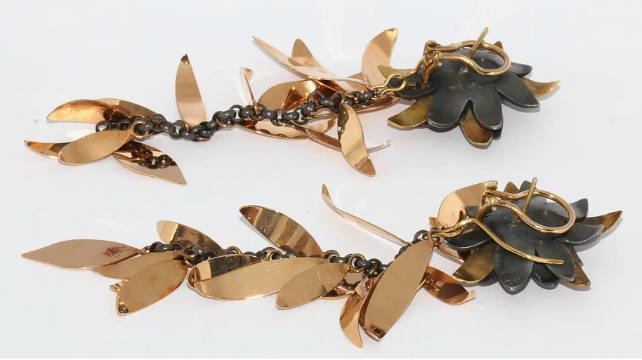 Große Designer-Ohrringe mit Diamanten aus 18 Karat Bicolor-Gold und Feinsilber