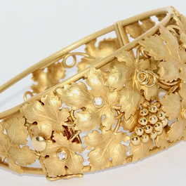 18 Karat Gold Armreif mit Diamanten, Trauben- und Weinlaubmotiv