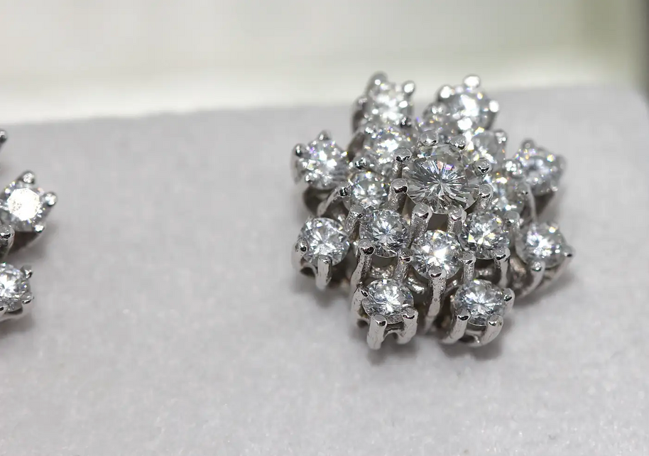 Weißgold-Diamantohrringe, Ohrstecker mit 1,4 Karat Brillanten