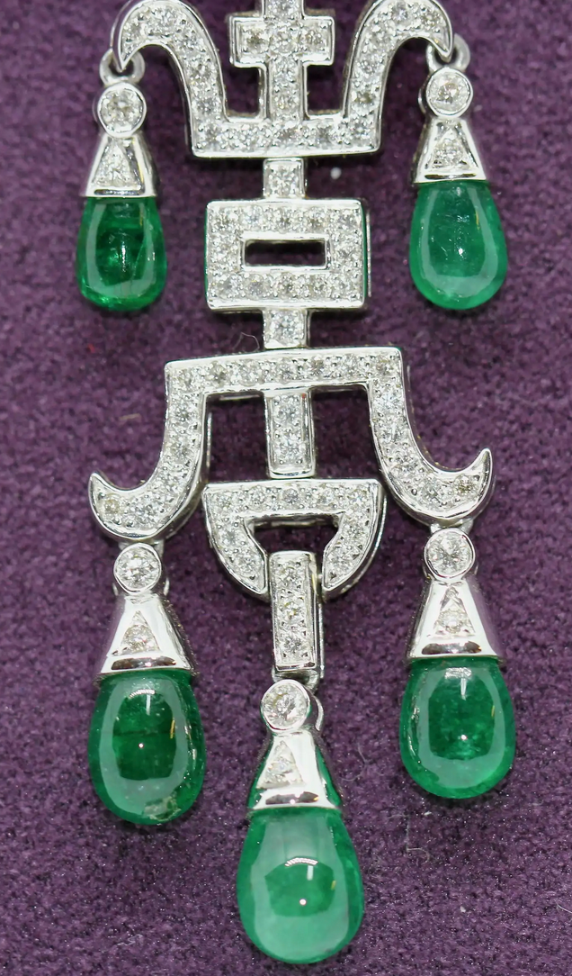 Atemberaubendes Diamant-Smaragd-Collier, Anhänger in 18 Karat Weißgold