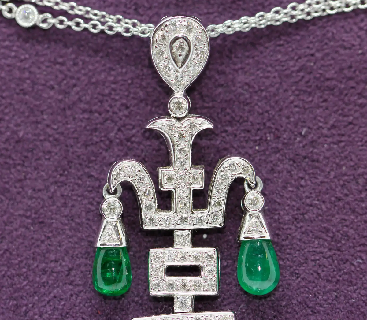 Atemberaubendes Diamant-Smaragd-Collier, Anhänger in 18 Karat Weißgold