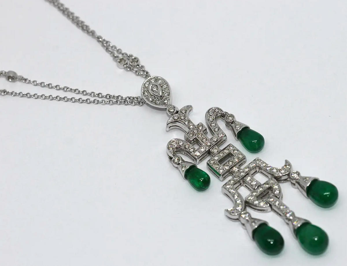Atemberaubendes Diamant-Smaragd-Collier, Anhänger in 18 Karat Weißgold