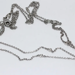 Atemberaubendes Diamant-Smaragd-Collier, Anhänger in 18 Karat Weißgold