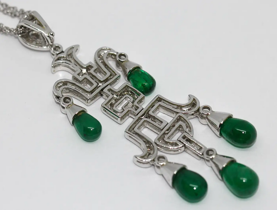 Atemberaubendes Diamant-Smaragd-Collier, Anhänger in 18 Karat Weißgold