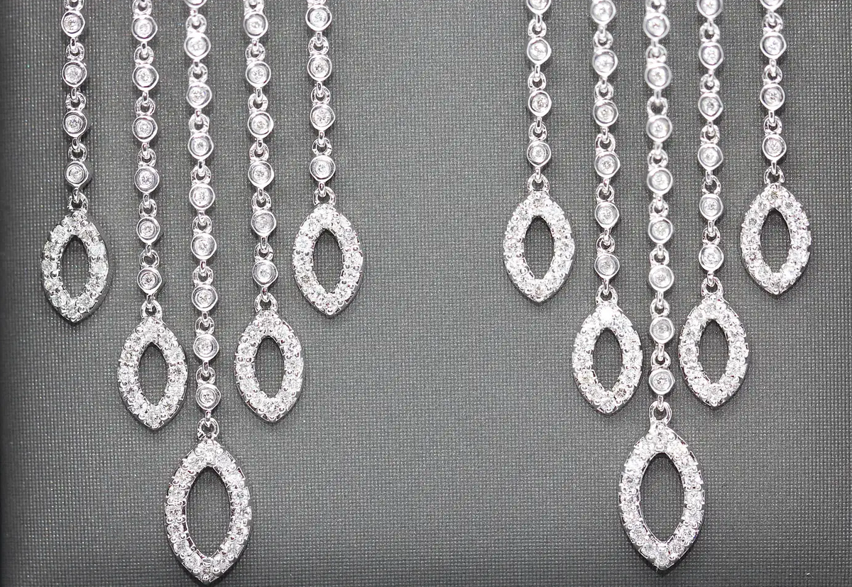 Elegante Diamant-Ohrringe in 18 Karat Weißgold