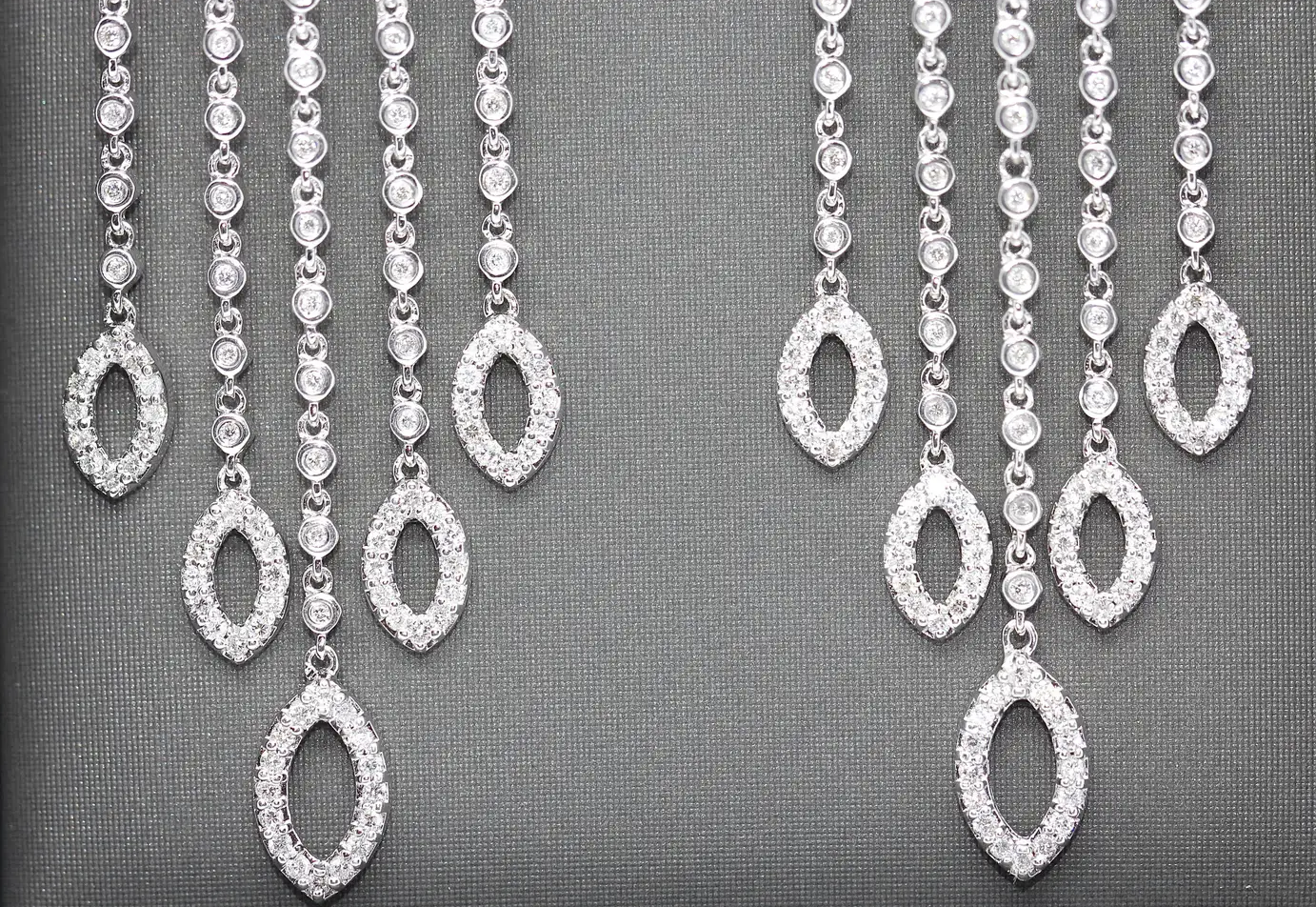 Elegante Diamant-Ohrringe in 18 Karat Weißgold